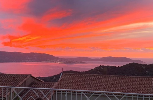 Lumio House | Maison Romantique Avec Splendide vue mer et Olivier Millénaire