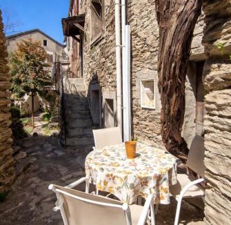 Prunelli-di-Casacconi House | Maison typique de village Corse , 15min Aéroport et de la mer CASA SCALINA
