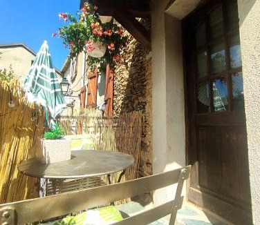 Prunelli-di-Casacconi House | Maison typique de village Corse , 15min Aéroport et de la mer CASA SCALINA