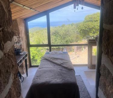Coti-Chiavari House | Maison typique Corse écologique