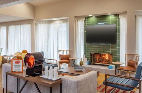 Foxboro Hotel | Make Your Trip More Enjoyable! Close to Wrentham Village Premium Outlets