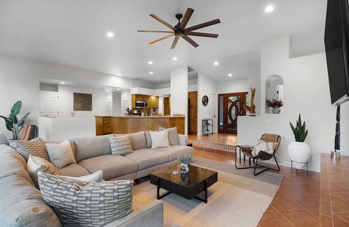 Sedona House | Mammoth Rock Lodge-New Family Home REMODELED, 2 Hot Tubs & Game Room
