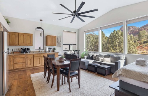 Sedona Villa | Mammoth Rock Retreat Villa-Sleeps 4
