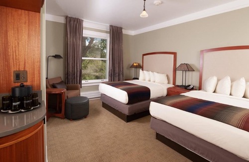 Yellowstone National Park Hotel | Mammoth Hot Springs & Cabins - Inside the Park