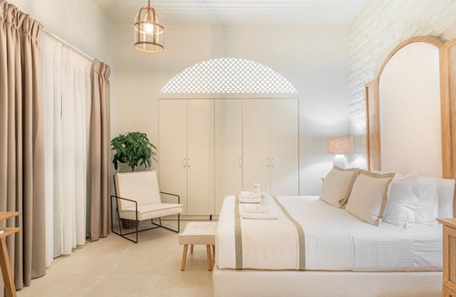 Andros Town House | Manoglia Suite by Casa Di Fiori Andros Suites