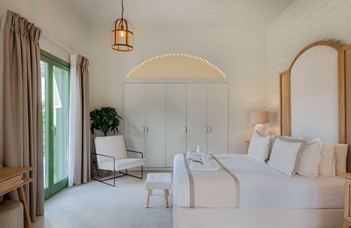 Andros Town House | Manoglia Suite by Casa Di Fiori Andros Suites