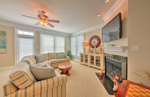 Manteo House | Manteo Waterfront Resort Home w/30-Ft Dock!