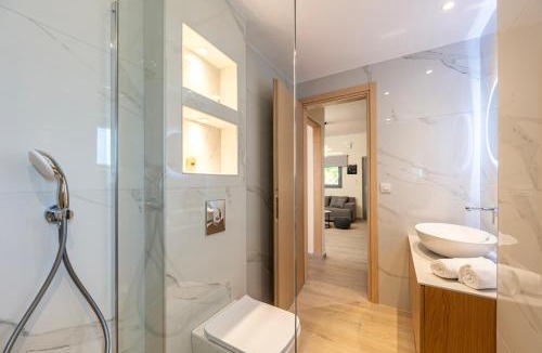 Tingaki Apartment | Marias Beach Light Stay Near the Sea