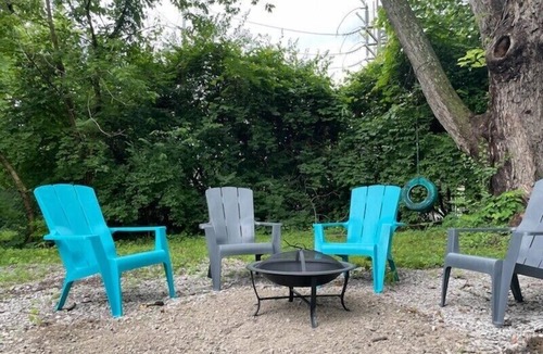 Fairfax House | Mariemont Bungalow - 1 block from Wasson bike/walk Trail
