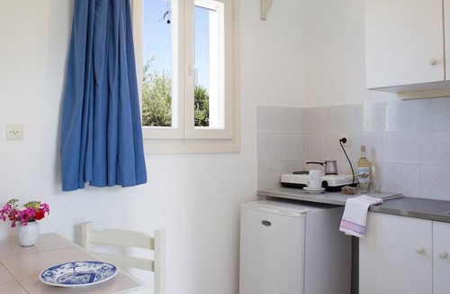 Parasporos Apartment | Marili Apartments, Apt#5 by the sea