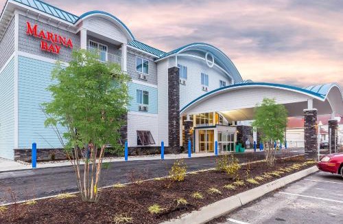 Chincoteague Hotel | Marina Bay Hotel & Suites, an Ascend Collection Hotel