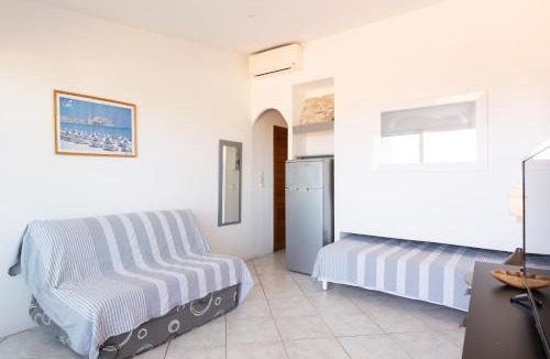 Marine de Saint Ambroggio Apartment | Marina de Sant Ambroggio