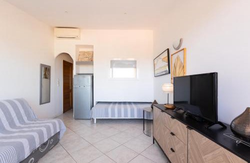 Marine de Saint Ambroggio Apartment | Marina de Sant Ambroggio