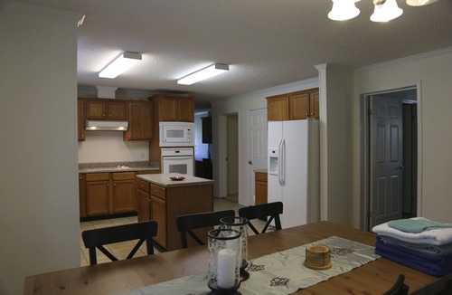 Pineville House | Marion House Luxurious ,Wedding Destination ,Driving Range,Swimming ,fishing