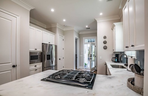 Habersham House | Marsh Cottage - Centrally Located to Amenities in Habersham