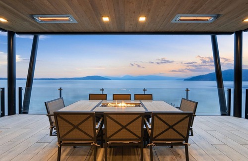 Sandpoint Condo | Marvelous Modern Luxury Suite Boat Slip Downtown