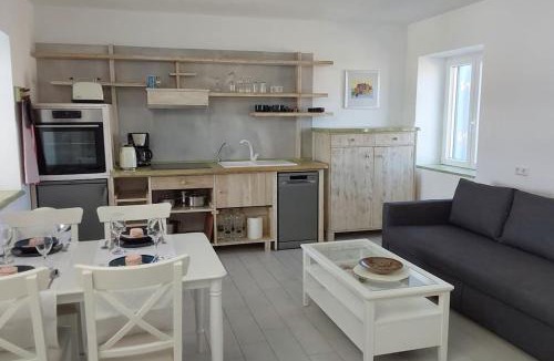 Zefiria House | Marvens Apartment