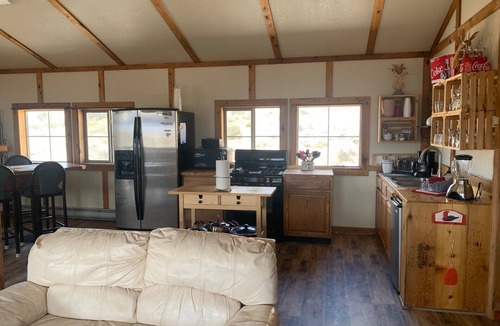 Marysvale Cabin | MARYSVALE UT-Charming 3Bed/2Bath Cabin 1400 sq ft TOP FLOOR on OHV Paiute Trail