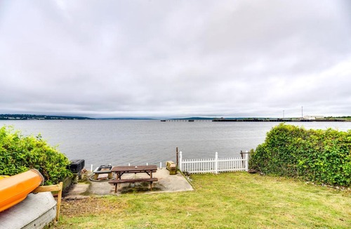 Somerset House | Massachusetts Vacation Rental: 5 Mi to Fall River
