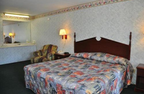 Williamsburg Hotel | Merrimac Inn and Suite