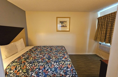 Williamsburg Hotel | Merrimac Inn & Suites