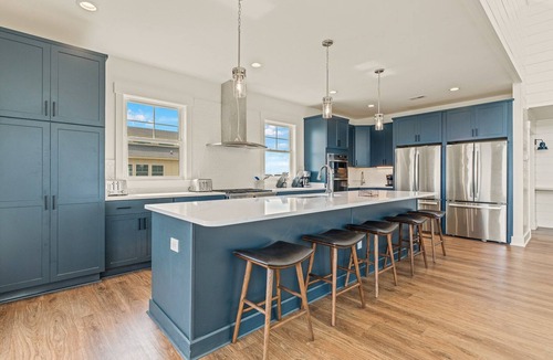 Hatteras House | MerSea Oceanfront + Pets Stay Free!