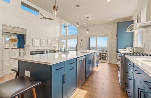 Hatteras House | MerSea Oceanfront + Pets Stay Free!
