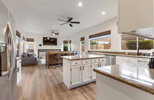 East Mesa House | Mesa Arizona Oasis w/Pool, BBQ & Vaulted Ceilings