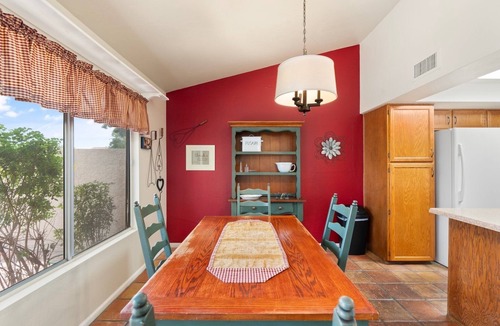 Mesa House | Mesa/Gilbert Area Retreat Quiet 2BR/2BA Home