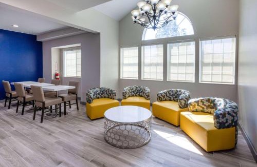 Sunbury Hotel | Microtel Inn & Suites by Wyndham Sunbury - Columbus North
