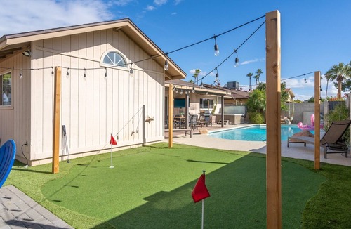 Scottsdale House | Mid-Century Glam | Private Pool & Spa | Putting Green | Bocce