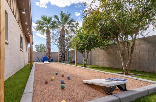Scottsdale House | Mid-Century Glam | Private Pool & Spa | Putting Green | Bocce