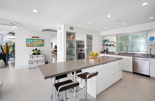 Twin Palms House | Mid-Century Home! Private Pool and Spa! Mountain Views!