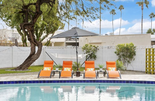 Scottsdale House | MID-CENTURY MARVEL: HEATED POOL + HAMMOCK + MORE