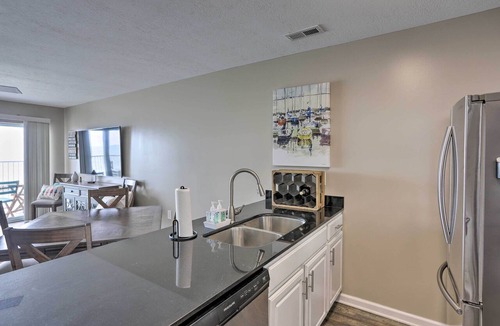 Put-in-Bay Condo | Middle Bass Condo w/Balcony, Lake Erie Views