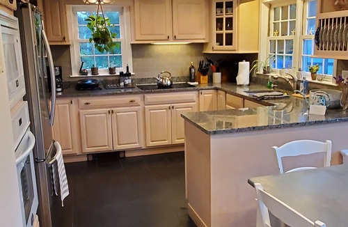 Middletown House | Middletown, Rhode Island: Oceanview, Indian Ave., Near Newport