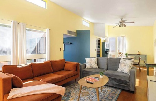 Blenman-Elm House | Midtown Retreat-Pet Friendly