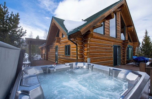 Tabernash Cabin | Miles Behind Log Cabin Secluded Log Cabin on 40 Acres pet friendly & hot tub