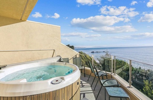 Aptos House | Million Dollar Ocean Views – Beachfront Bliss