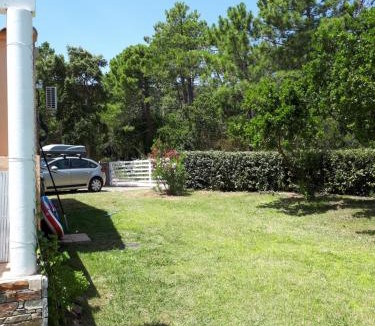 Favone House | Mini Villa à 100m de la mer avec prise de recharge privative 3,6kw