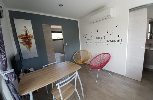 Lecci Apartment | Mini villa a Lecci, Proche de la mer