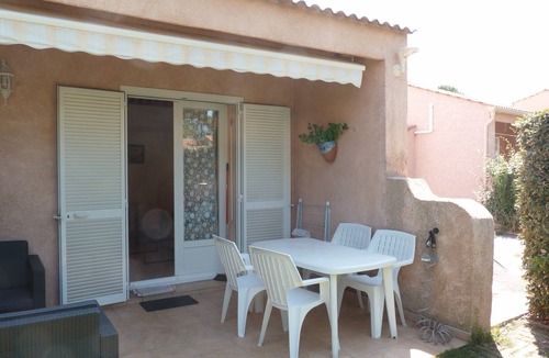 Pineto Villa | Mini villa by the sea, gated residence with trees.