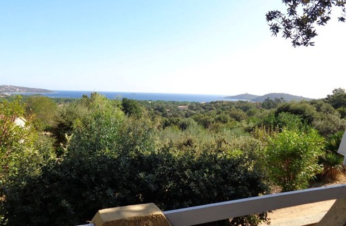 Sainte-Lucie-de-Porto-Vecchio Condo | Mini-villa Di A Sarra sea view, 800m from the Pinarello pinewood beach