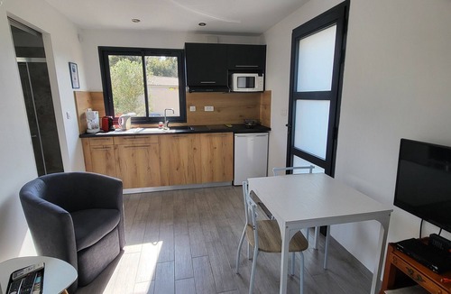 Lecci Cottage | Mini villa in Lecci for couples 5 Km from the beach of St Cyprien and Cala Rossa