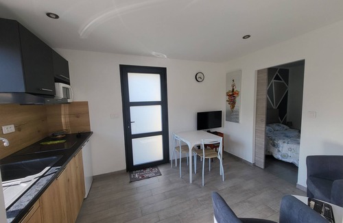 Lecci Cottage | Mini villa in Lecci for couples 5 Km from the beach of St Cyprien and Cala Rossa