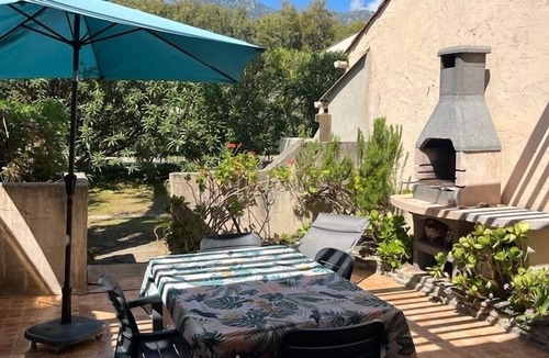 Santa-Maria-Poggio Villa | mini-villa with A/C in tree-planted residence - swimming pool, seaside, Corsica