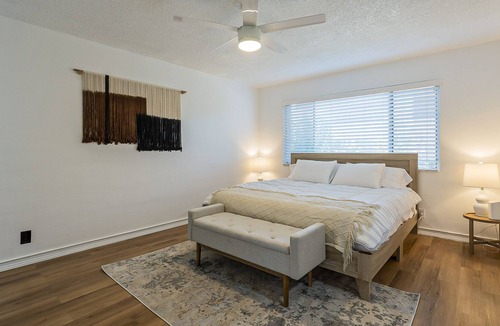 Fashion Square Apartment | Minimalist Vibe 5 star Location 2BR 6min Downtown Scottsdale