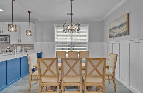 Bluffton House | Mins to Downtown & Beach, Sleeps 10, Pool