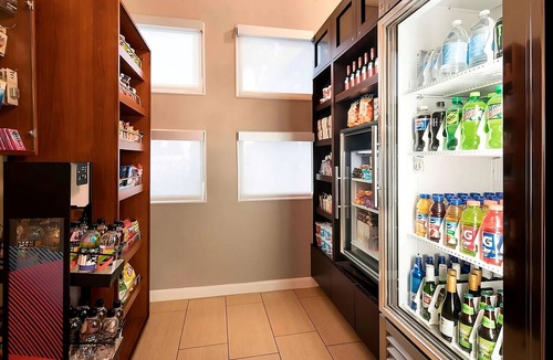 South Scottsdale Apartment | Minutes from Phoenix Art Museum! Free Breakfast, Pool, and Pets are Welcome!