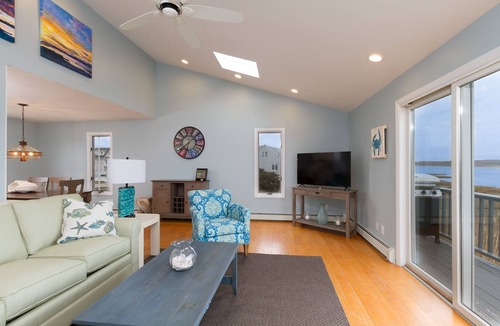 Misquamicut House | Misquamicut Waterfront Beach House